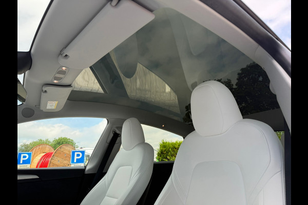 Tesla Model Y RWD 58 kWh - Navi - Leder - Panoramadak - Org.NL
