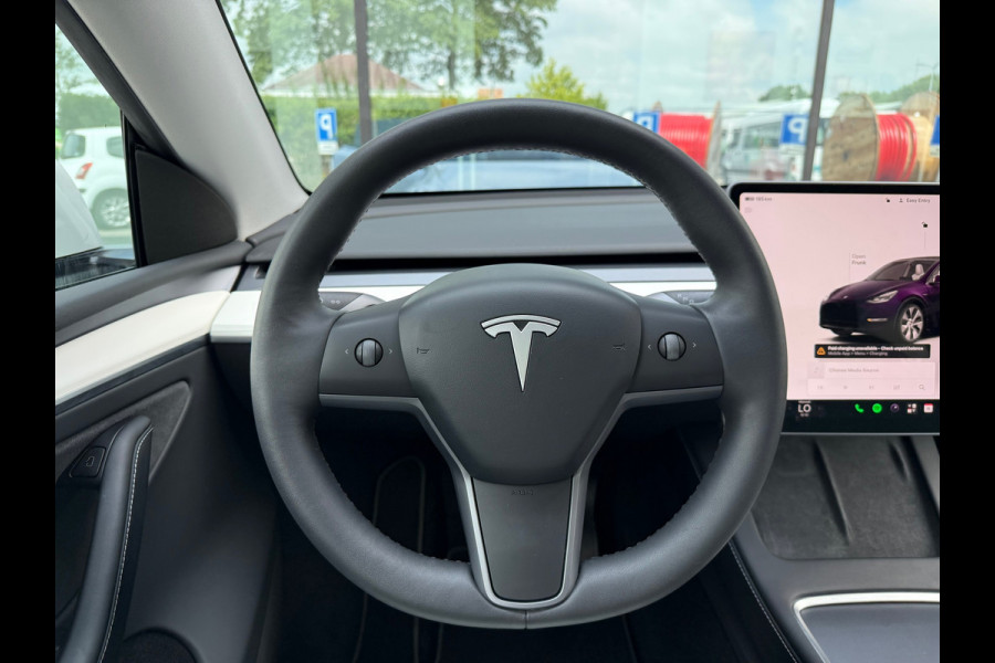 Tesla Model Y RWD 58 kWh - Navi - Leder - Panoramadak - Org.NL