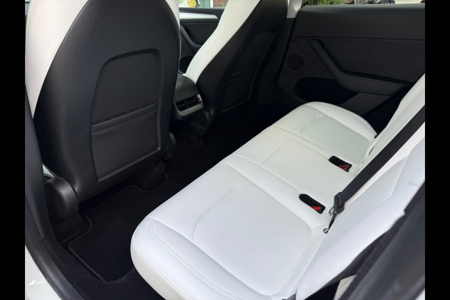 Tesla Model Y RWD 58 kWh - Navi - Leder - Panoramadak - Org.NL