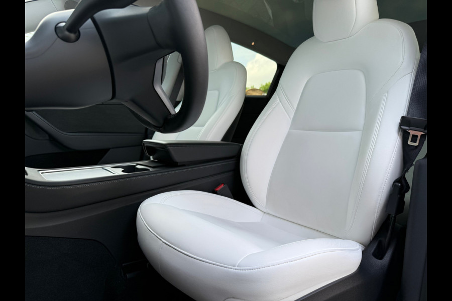 Tesla Model Y RWD 58 kWh - Navi - Leder - Panoramadak - Org.NL