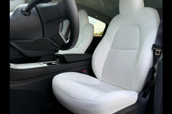 Tesla Model Y RWD 58 kWh - Navi - Leder - Panoramadak - Org.NL