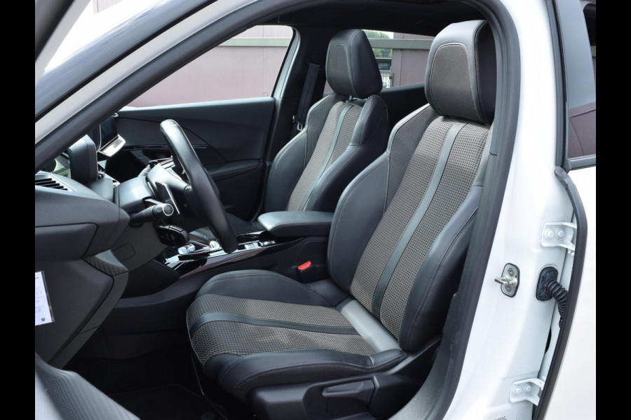 Peugeot 2008 1.2 PureTech GT-Line 130 PK | PANORAMISCH SCHUIF-KANTELDAK | CRUISE CONTROL | CLIMATE CONTROL | NAVI | CARPLAY |