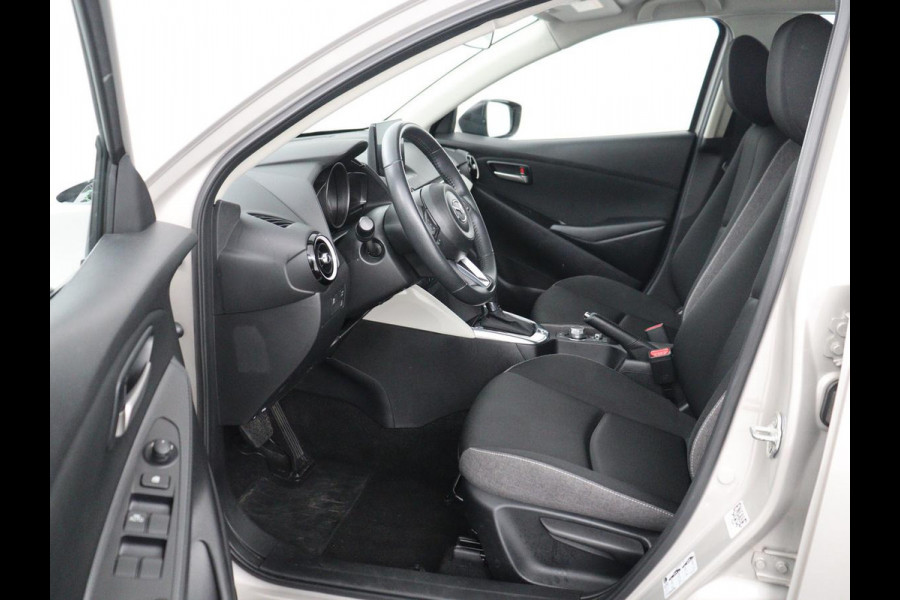 Mazda 2 1.5 SkyActiv-G 90 Centre-Line | Automaat | Carplay | Full LED | Cruise control | Airco | Bluetooth | Keyless start | DAB | 52.100km NAP | Origineel NL