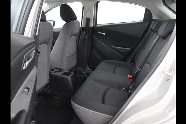 Mazda 2 1.5 SkyActiv-G 90 Centre-Line | Automaat | Carplay | Full LED | Cruise control | Airco | Bluetooth | Keyless start | DAB | 52.100km NAP | Origineel NL