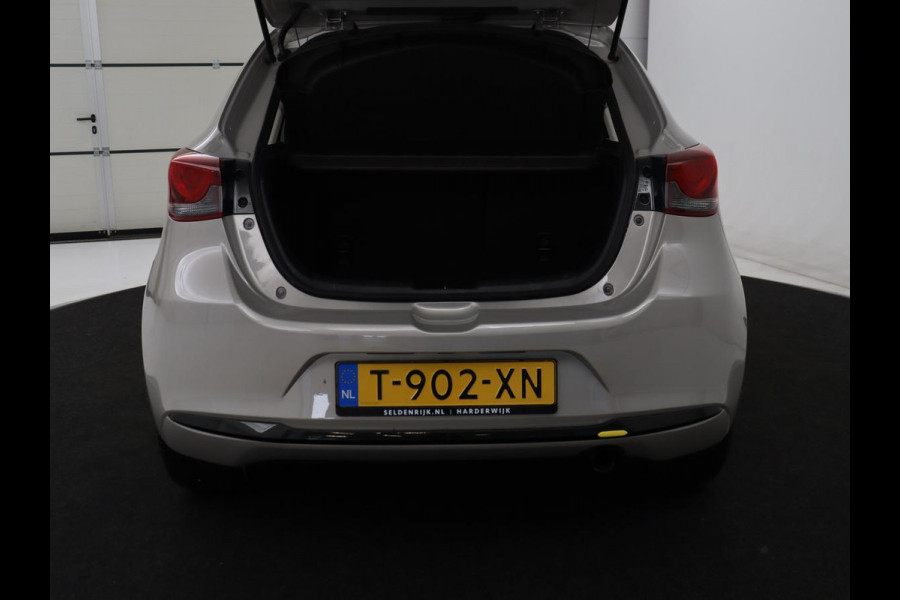 Mazda 2 1.5 SkyActiv-G 90 Centre-Line | Automaat | Carplay | Full LED | Cruise control | Airco | Bluetooth | Keyless start | DAB | 52.100km NAP | Origineel NL