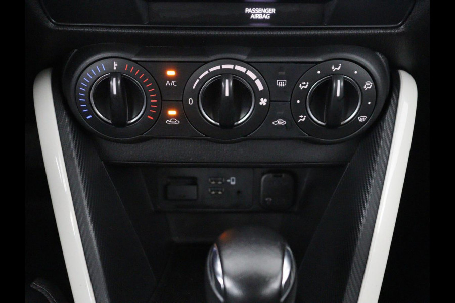 Mazda 2 1.5 SkyActiv-G 90 Centre-Line | Automaat | Carplay | Full LED | Cruise control | Airco | Bluetooth | Keyless start | DAB | 52.100km NAP | Origineel NL