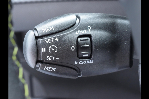 Peugeot 2008 1.2 PureTech GT-Line 130 PK | PANORAMISCH SCHUIF-KANTELDAK | CRUISE CONTROL | CLIMATE CONTROL | NAVI | CARPLAY |