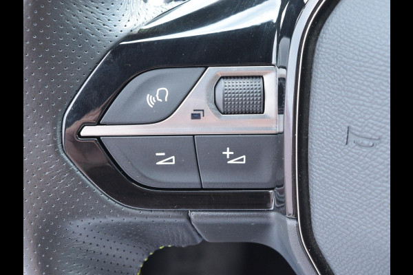 Peugeot 2008 1.2 PureTech GT-Line 130 PK | PANORAMISCH SCHUIF-KANTELDAK | CRUISE CONTROL | CLIMATE CONTROL | NAVI | CARPLAY |
