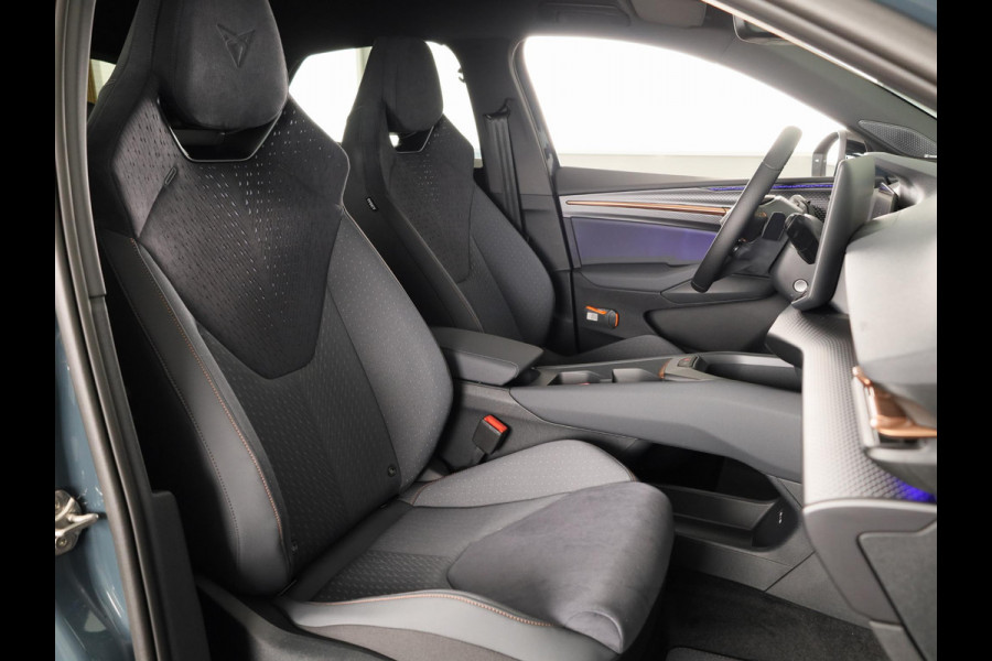 CUPRA Raval Performance First Edition 56 kWh 211PK| Sennheiser | Matrix Koplampen | Navigatie | 19 Inch LM | Smartlight Sfeerverlichting | Adaptieve Cruise Control |