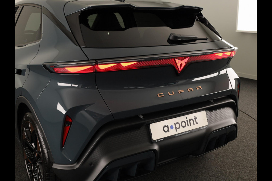 CUPRA Raval Performance First Edition 56 kWh 211PK| Sennheiser | Matrix Koplampen | Navigatie | 19 Inch LM | Smartlight Sfeerverlichting | Adaptieve Cruise Control |