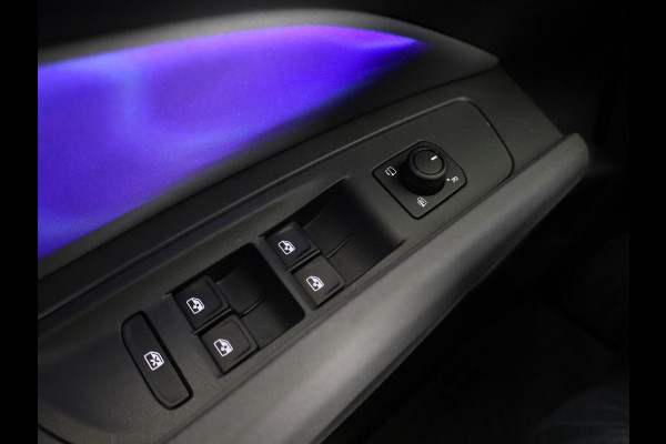 CUPRA Raval Performance First Edition 56 kWh 211PK| Sennheiser | Matrix Koplampen | Navigatie | 19 Inch LM | Smartlight Sfeerverlichting | Adaptieve Cruise Control |