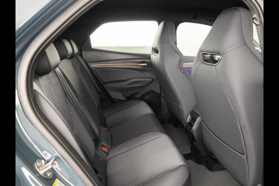 CUPRA Raval Performance First Edition 56 kWh 211PK| Sennheiser | Matrix Koplampen | Navigatie | 19 Inch LM | Smartlight Sfeerverlichting | Adaptieve Cruise Control |