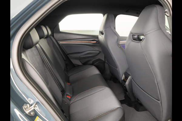 CUPRA Raval Performance First Edition 56 kWh 211PK| Sennheiser | Matrix Koplampen | Navigatie | 19 Inch LM | Smartlight Sfeerverlichting | Adaptieve Cruise Control |