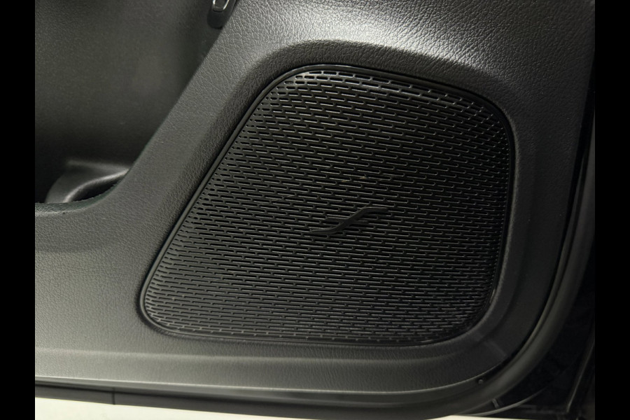 Mercedes-Benz A-Klasse 250 224pk Sedan AMG-Pakket Aut. | Panoramadak Sfeerverlichting | MBUX | LED