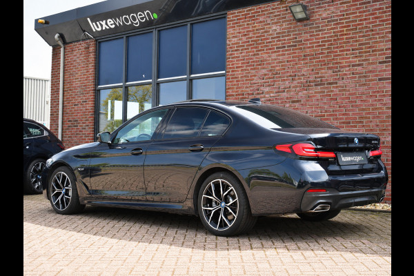 BMW 5 Serie 530e M-Sport Pano Trekh ACC HUD 360 19inch Laser El-Klep