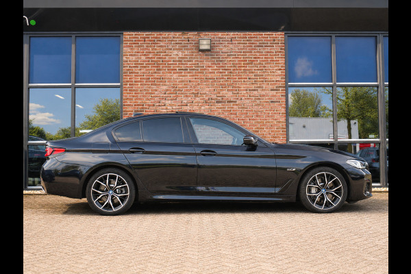 BMW 5 Serie 530e M-Sport Pano Trekh ACC HUD 360 19inch Laser El-Klep