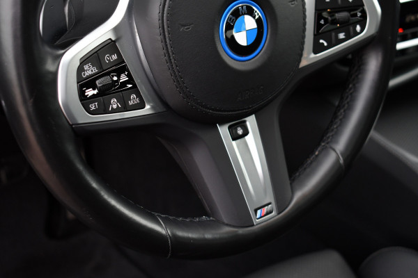 BMW 5 Serie 530e M-Sport Pano Trekh ACC HUD 360 19inch Laser El-Klep