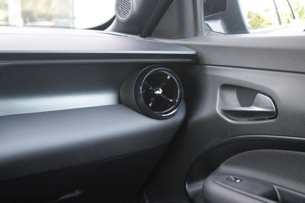 Alfa Romeo junior 1.2 Turbo 145PK Hybrid IBRIDA SPECIALE | TECHNO PACK: LEX MATRIX KOPLAMPEN/AUTOMATISCH DIMMENDE BINNENSPIEGEL/DRAADLOZE TELEFOONLADER/DODEHOEK DETECTIE/ELEKTRISCH BEDIENBARE ACHTERKLEP/KEYLESS ENTRY EN START/ADAPTIVE CRUISE CONTROL/ACHTERUITRIJ CAMERA | VOORRUIT VERWARMING | ELEKTRISCH BEDIENBARE BESTUURDERSSTOEL MET MASSAGE FUNCTIE | PARKEERSENSOREN VOOR + ACHTER | STOEL VERWARMING | CLIMATE CONTROL | DRAADLOZE APPLE CARPLAY/ANDROID AUTO | NAVIGATIE | 18" LICHTMETALEN VELGEN |