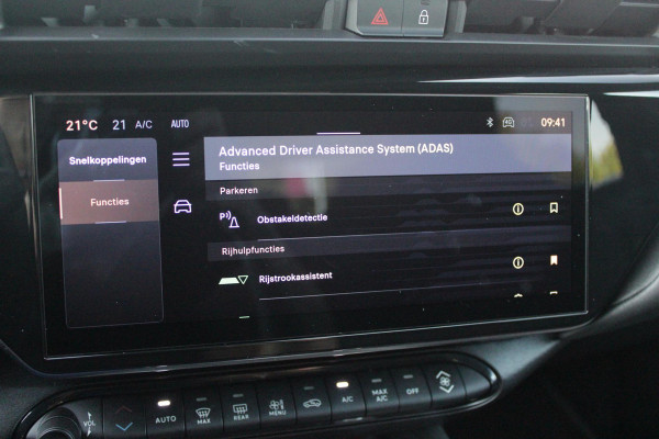 Alfa Romeo junior 1.2 Turbo 145PK Hybrid IBRIDA SPECIALE | TECHNO PACK: LEX MATRIX KOPLAMPEN/AUTOMATISCH DIMMENDE BINNENSPIEGEL/DRAADLOZE TELEFOONLADER/DODEHOEK DETECTIE/ELEKTRISCH BEDIENBARE ACHTERKLEP/KEYLESS ENTRY EN START/ADAPTIVE CRUISE CONTROL/ACHTERUITRIJ CAMERA | VOORRUIT VERWARMING | ELEKTRISCH BEDIENBARE BESTUURDERSSTOEL MET MASSAGE FUNCTIE | PARKEERSENSOREN VOOR + ACHTER | STOEL VERWARMING | CLIMATE CONTROL | DRAADLOZE APPLE CARPLAY/ANDROID AUTO | NAVIGATIE | 18" LICHTMETALEN VELGEN |