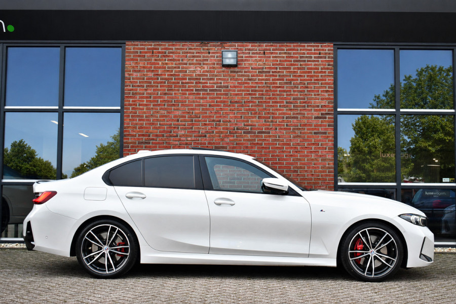 BMW 3 Serie 330D M-Sport Pro Pano H/K HUD El-zetels Parelmoer-wit!
