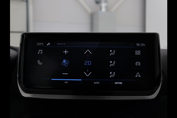 Peugeot 2008 1.2 Hybrid 136 Active | Carplay | Cruise Control | Climate control | Parkeerhulp | DAB | Bluetooth