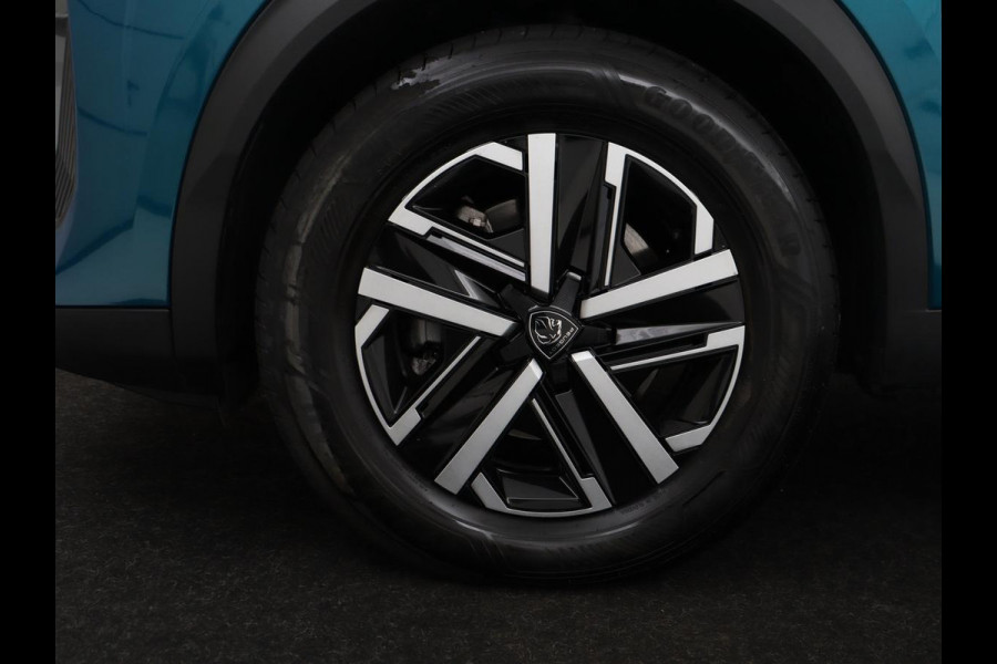 Peugeot 2008 1.2 Hybrid 136 Active | Carplay | Cruise Control | Climate control | Parkeerhulp | DAB | Bluetooth