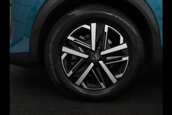 Peugeot 2008 1.2 Hybrid 136 Active | Carplay | Cruise Control | Climate control | Parkeerhulp | DAB | Bluetooth