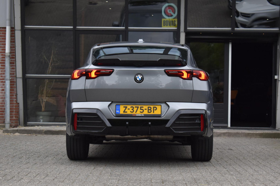 BMW X2 sDrive20i Launch Edition M-Pakket Pano Harman/Kardon Camera