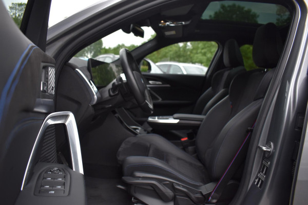 BMW X2 sDrive20i Launch Edition M-Pakket Pano Harman/Kardon Camera