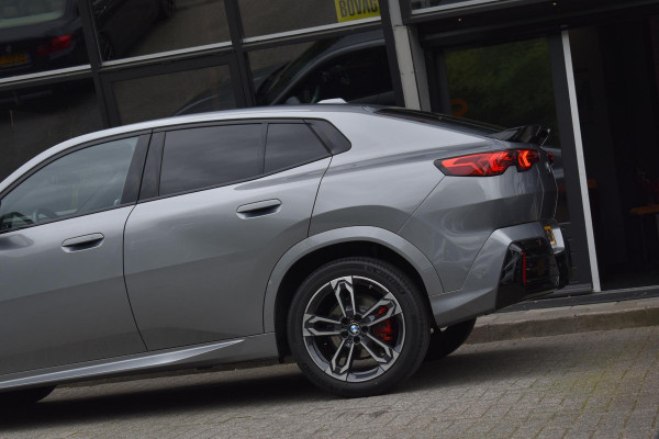 BMW X2 sDrive20i Launch Edition M-Pakket Pano Harman/Kardon Camera