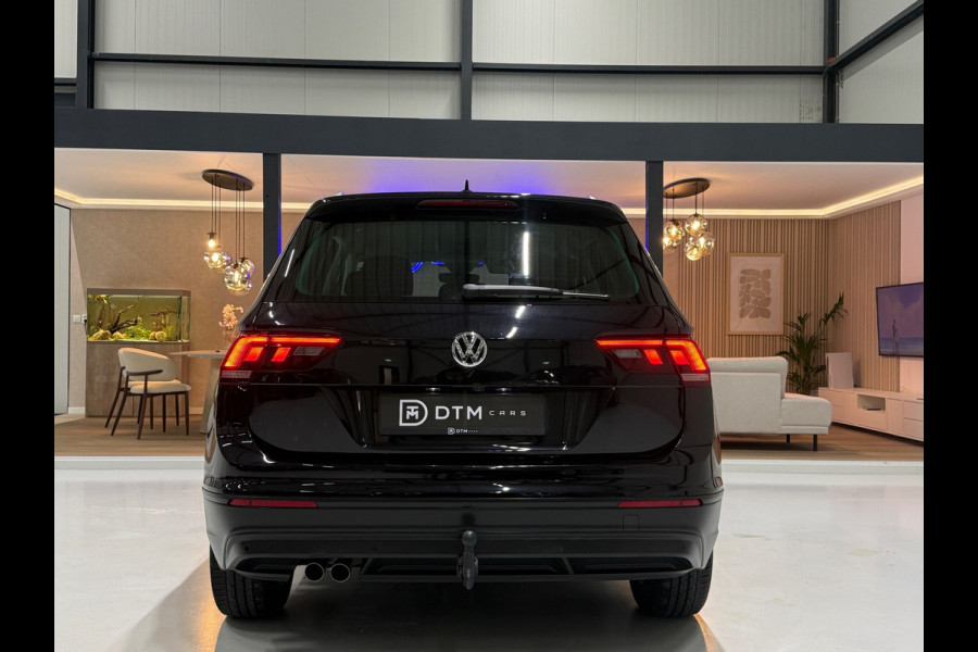 Volkswagen Tiguan 1.5 TSI line Business |Trekhaak|Dynaudio | ACC | Lane Assist | IQ Lights