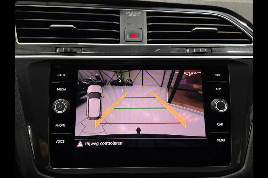 Volkswagen Tiguan 1.5 TSI line Business |Trekhaak|Dynaudio | ACC | Lane Assist | IQ Lights
