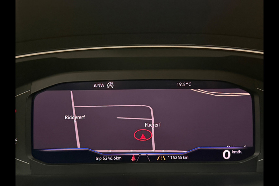 Volkswagen Tiguan 1.5 TSI line Business |Trekhaak|Dynaudio | ACC | Lane Assist | IQ Lights