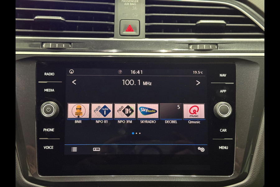 Volkswagen Tiguan 1.5 TSI line Business |Trekhaak|Dynaudio | ACC | Lane Assist | IQ Lights