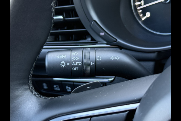 Mazda 3 2.0 e-SkyActiv-X M Hybrid 186 Luxury | CarPlay | ACC | BOSE | HUD | 18 inch