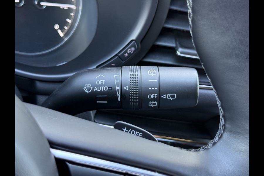 Mazda 3 2.0 e-SkyActiv-X M Hybrid 186 Luxury | CarPlay | ACC | BOSE | HUD | 18 inch