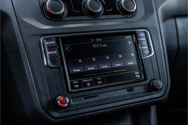 Volkswagen Caddy 2.0 TDI 185 PK | Marge | BTW & BPM Vrij | CarPlay | Cruise control | Spoilerkit | Schroefset | Elek ramen | Nieuwe APK | Orig. NL Auto | NAP Logisch