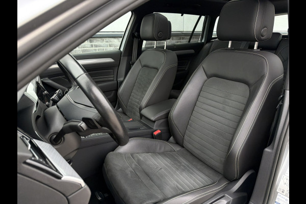 Volkswagen Passat Variant 1.4 TSI PHEV GTE Business | Pano | Elek. Trekhaak | Head-Up | Carplay | LED | Camera | Navi | Alcantara