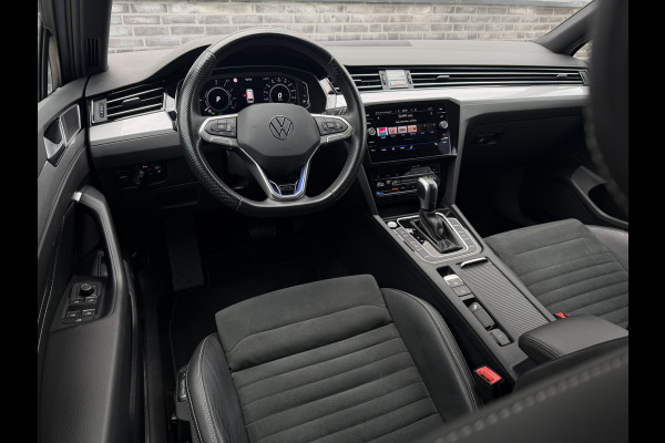 Volkswagen Passat Variant 1.4 TSI PHEV GTE Business | Pano | Elek. Trekhaak | Head-Up | Carplay | LED | Camera | Navi | Alcantara