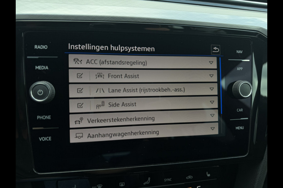 Volkswagen Passat Variant 1.4 TSI PHEV GTE Business | Pano | Elek. Trekhaak | Head-Up | Carplay | LED | Camera | Navi | Alcantara