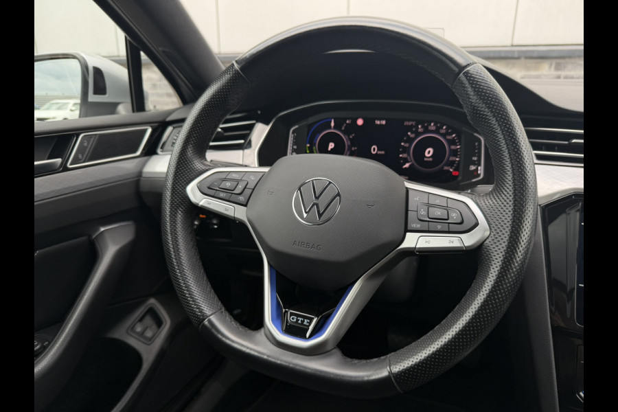 Volkswagen Passat Variant 1.4 TSI PHEV GTE Business | Pano | Elek. Trekhaak | Head-Up | Carplay | LED | Camera | Navi | Alcantara