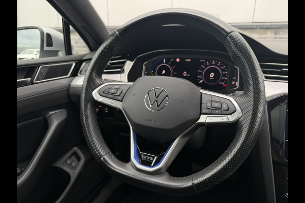 Volkswagen Passat Variant 1.4 TSI PHEV GTE Business | Pano | Elek. Trekhaak | Head-Up | Carplay | LED | Camera | Navi | Alcantara