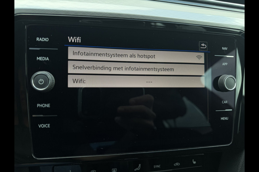 Volkswagen Passat Variant 1.4 TSI PHEV GTE Business | Pano | Elek. Trekhaak | Head-Up | Carplay | LED | Camera | Navi | Alcantara
