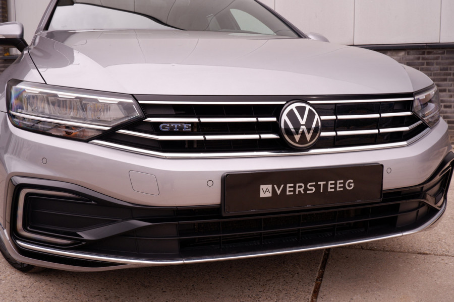 Volkswagen Passat Variant 1.4 TSI PHEV GTE Business | Pano | Elek. Trekhaak | Head-Up | Carplay | LED | Camera | Navi | Alcantara