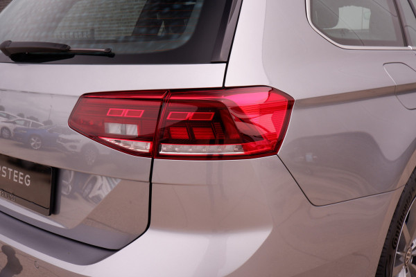 Volkswagen Passat Variant 1.4 TSI PHEV GTE Business | Pano | Elek. Trekhaak | Head-Up | Carplay | LED | Camera | Navi | Alcantara