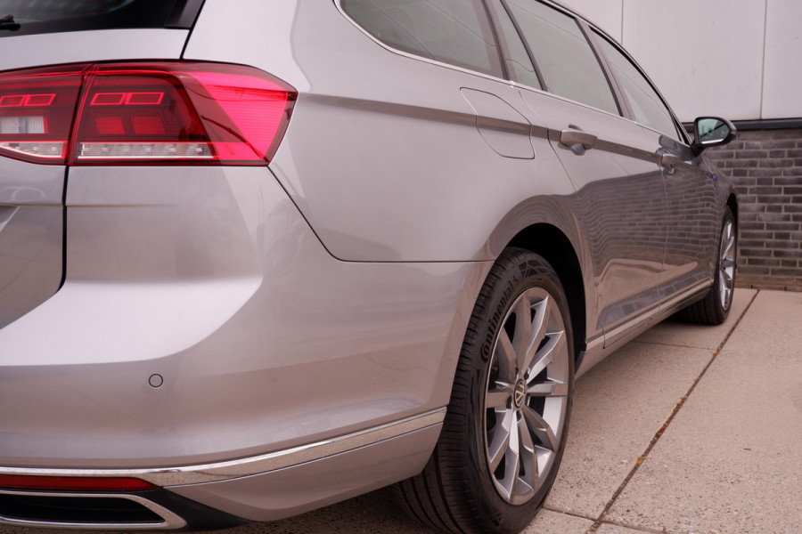 Volkswagen Passat Variant 1.4 TSI PHEV GTE Business | Pano | Elek. Trekhaak | Head-Up | Carplay | LED | Camera | Navi | Alcantara
