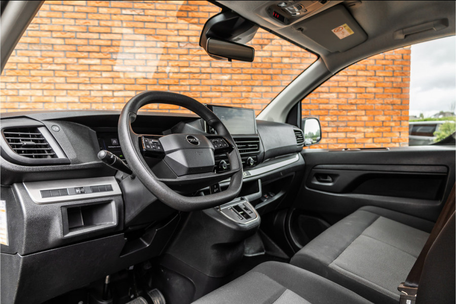 Opel Vivaro 2.0 BlueHdi L3 DC | Dubbel cabine | 6-Zitter | Automaat | Navigatie | Camera | Trekhaak | PDC | Nieuwe APK | Treeplanken | Spoilerkit