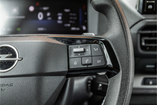 Opel Vivaro 2.0 BlueHdi L3 DC | Dubbel cabine | 6-Zitter | Automaat | Navigatie | Camera | Trekhaak | PDC | Nieuwe APK | Treeplanken | Spoilerkit