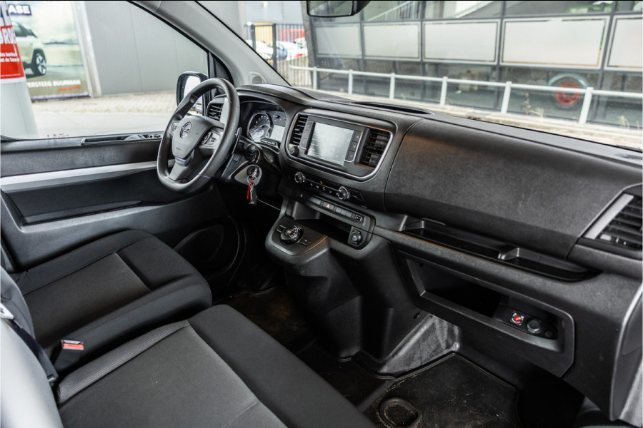 Opel Vivaro 2.0 BlueHDi L3 DC | Dubbel cabine | 6-Zitter | Navigatie | Camera | CarPlay | Dodehoek detector | Imperiaal | Trekhaak | F1 Flippers | Airco | Dealer onderhouden | Nieuwe APK