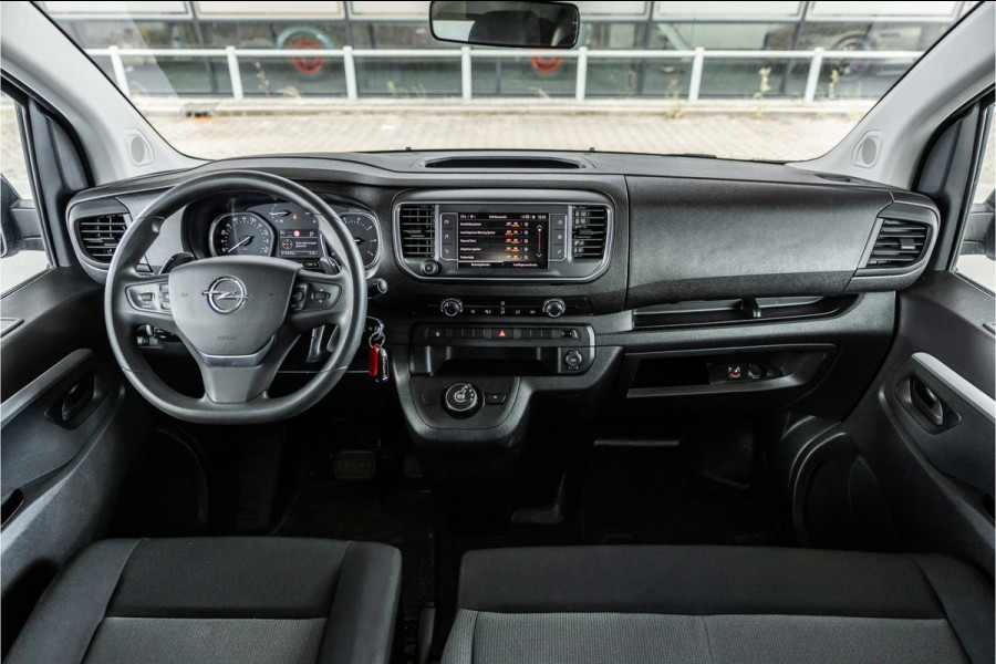 Opel Vivaro 2.0 BlueHDi L3 DC | Dubbel cabine | 6-Zitter | Navigatie | Camera | CarPlay | Dodehoek detector | Imperiaal | Trekhaak | F1 Flippers | Airco | Dealer onderhouden | Nieuwe APK